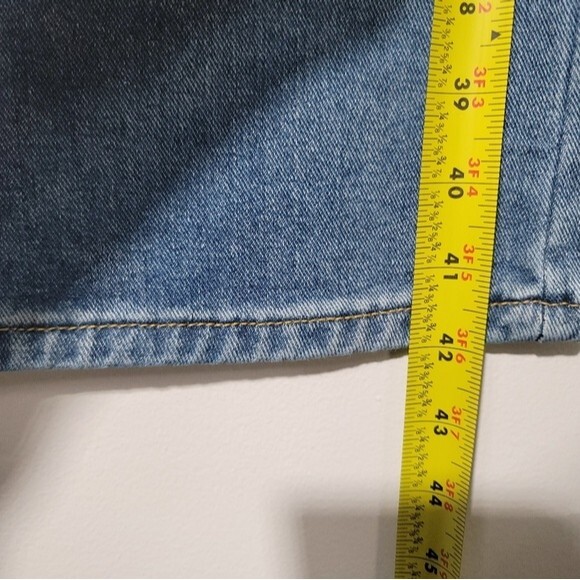 High-Waisted Wide leg Cropped Ankle Distressed Jeans Size Large - Picture 6 of 9